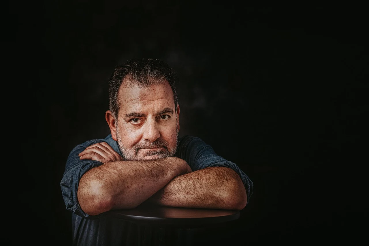 „Ce ar fi fost dacă?” Regretele care apar după 40 de ani și cum pot schimba felul în care ne privim viața