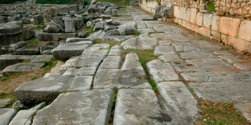 drum roman historia.ro
