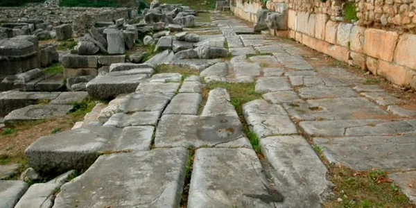drum roman historia.ro