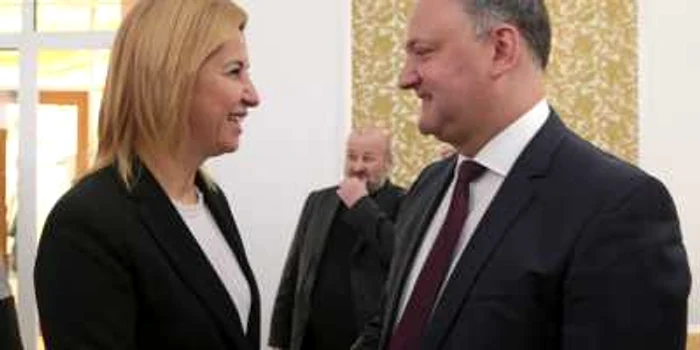 Bascanul Gagauziei, Irina Vlah si presedintele PSRM, Igor Dodon. FOTO: gagauzia.md