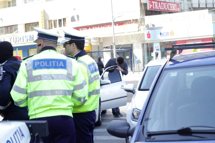 Deseori poliţiştii au şi ei parte de reacţii violente din partea conducătorilor auto