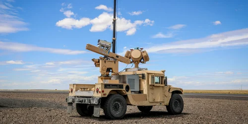 sistem antidrona MSI Defense EAGLS™ C UAS jpg