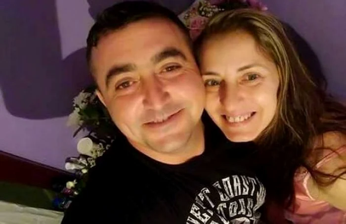 Mihaela Iacob şi logodnicul FOTO Facebook