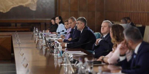 Ședință de guvern la Palatul Victoria din București. FOTO Inquam Photos / George Călin