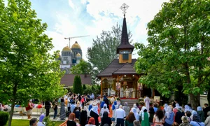 sarbatorirea hramului principal al catedralei nationale la paraclisul din vecinatate 173510 jpg