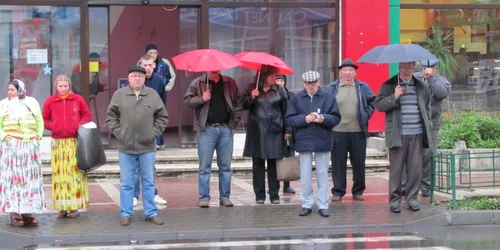 Umbrela, un accesoriu necesar în această perioadă