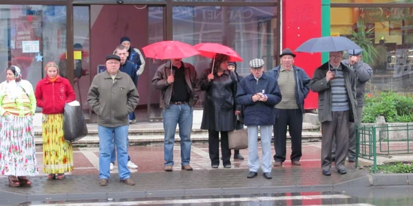 Umbrela, un accesoriu necesar în această perioadă