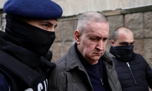 Directorul ARR, Cristian Anton, este escortat catre sediul DNA FOTO: Inquam Photos / Octav Ganea