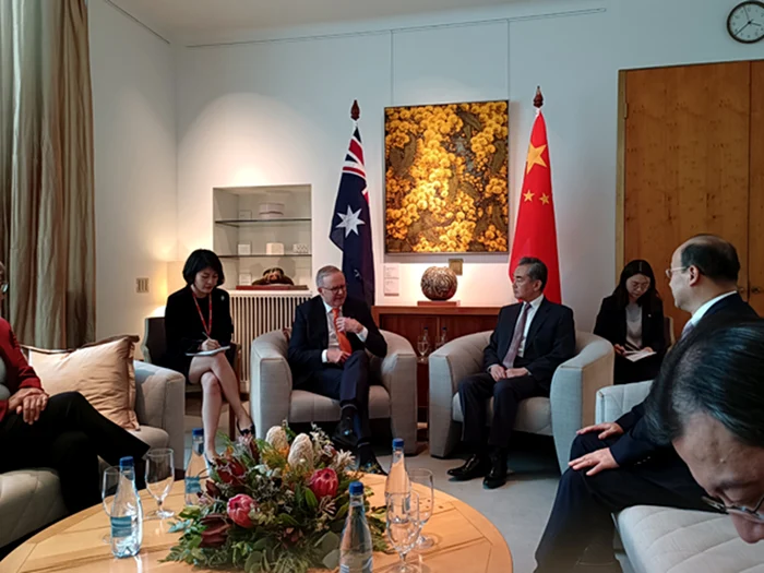 Prim-ministrul australian, Anthony Albanese, s-a întâlnit cu Wang Yi la Canberra Foto fmprc.gov.cn