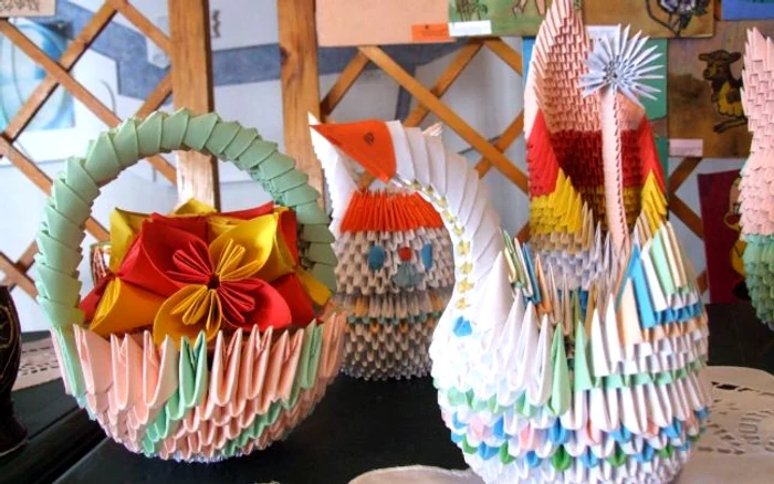 Superbe origami confecţionate de către persoane cu dizabilităţi