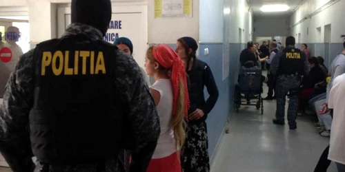 tigani si jandarmi in spital