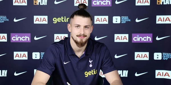 Radu Dragusin (tottenhamhotspur com) jpg