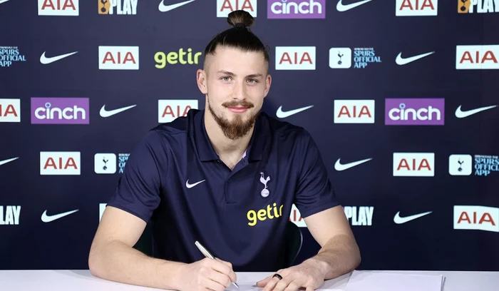 Radu Drăgușin a semnat cu Tottenham în această săptămână. Foto Tottenham Hotspur