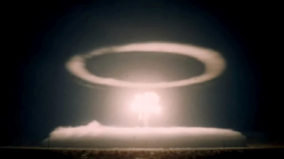 Sute de filmulețe cu teste nucleare atmosferice efectuate de SUA, publicate pe YouTube / VIDEO jpeg