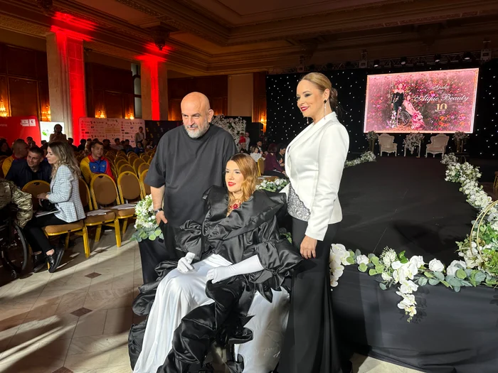 Andreea Marin, Alin Gălățescu și Magda Coman la Gala Atipic Beauty (Foto: Click)