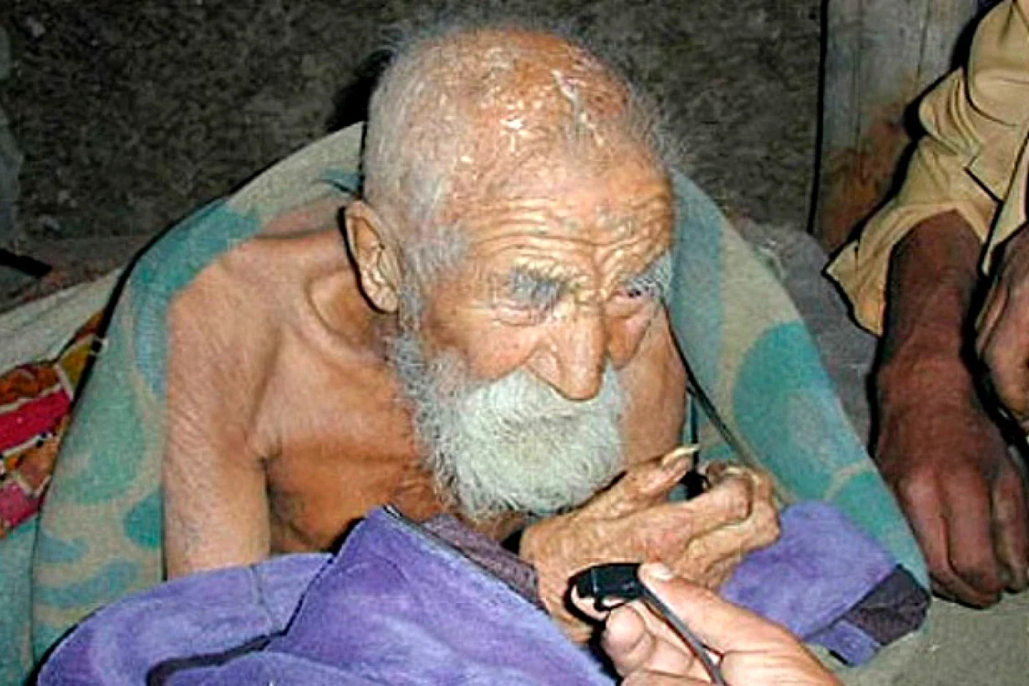 Indianul Mahashta Murasi despre care presa scrie că ar avea 179 de ani