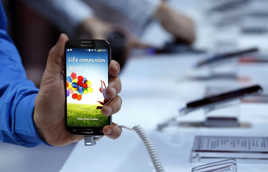 V-ați săturat de reclamele care curg permanent pe telefonul Samsung? Cum le puteți dezactiva