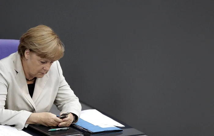 Telefonul mobil al cancelarului Angela Merkel ar fi fost interceptat de NSA FOTO Reuters