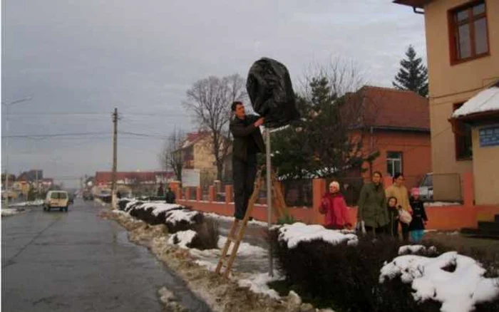 Semne de circulaţie ilegale la Codlea, amplasate de firma de ridicări auto