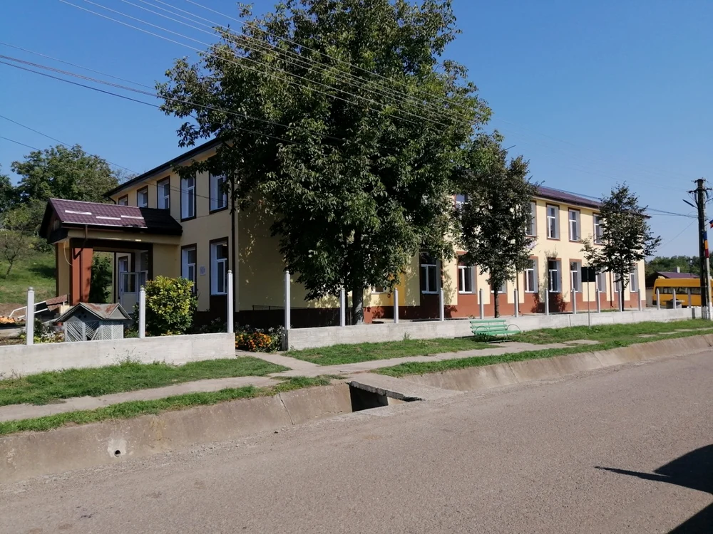 Şcoala din Corlăteni FOTO Cosmin Zamfirache