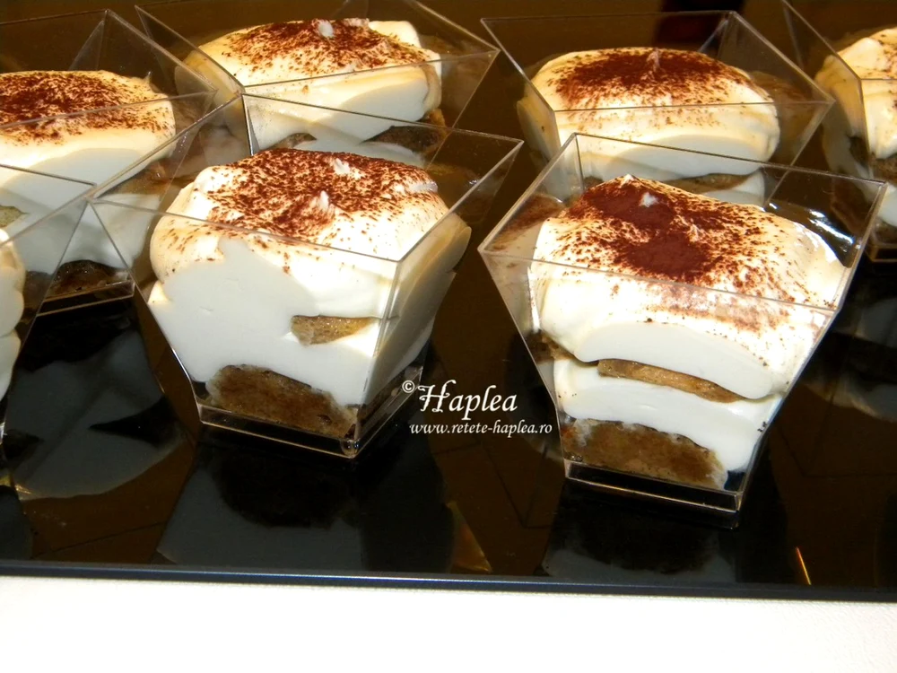 mini tiramisu poza 7 jpeg