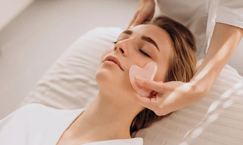 masaj facial shutterstock 2010432596 jpg