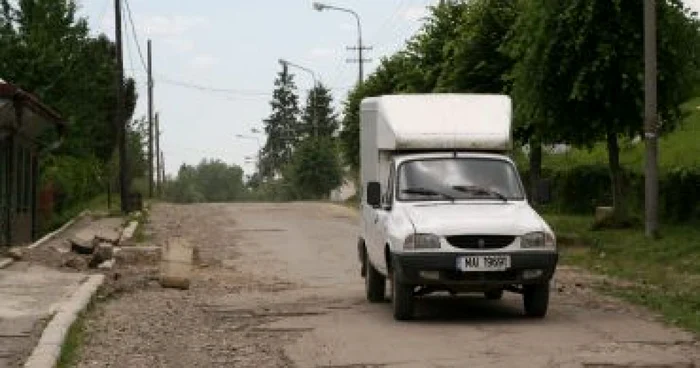 Suceava: Strada Cernăuţi intră în reparaţii. Revista presei locale