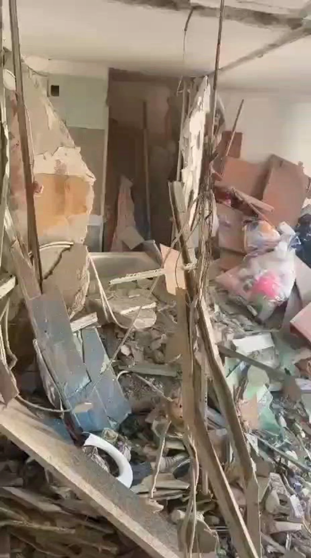 Decizia experților în cazul blocului din Rahova: demolarea controlată a etajelor, de la 5 la 8