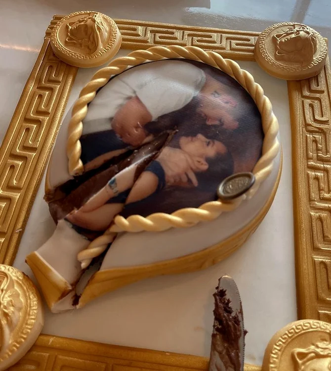 8 alexia eram sexy topless dezbracata in dubai cu mario fresh versace 8 jpg jpeg