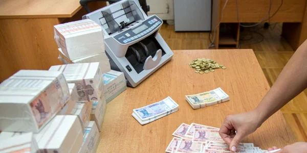 colaps economic FOTO IPN