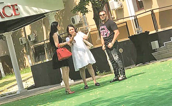 Săptămâna trecută au fost la localul din Crângași pentru a vorbi cu Oana Roman despre evenimentul anului