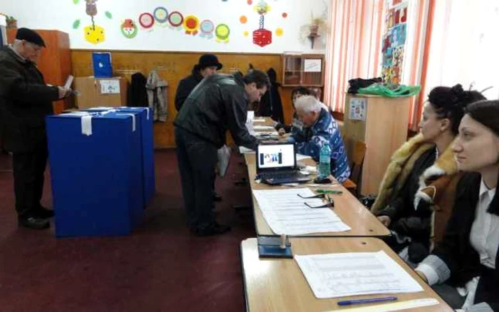 Prezenţa la vot este mai mare ca în 2008. Foto Adevărul