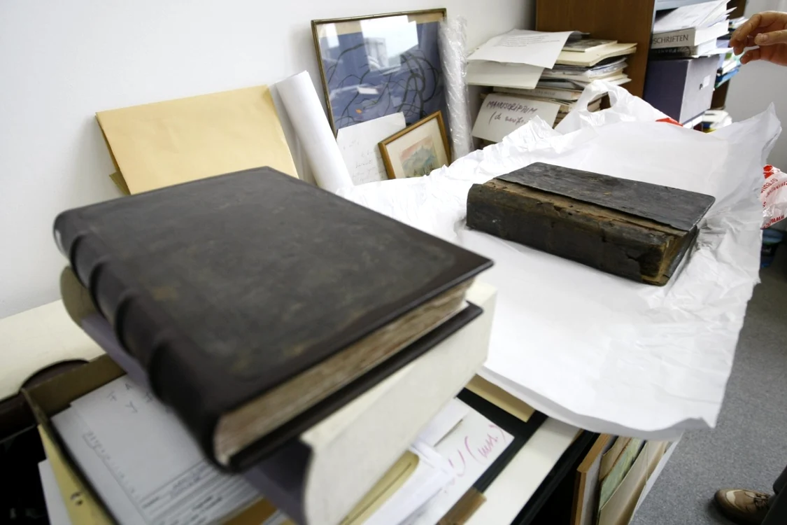 manuscrisele muzeului literaturii