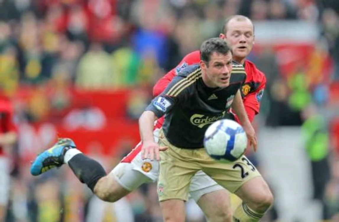 
    Jamie Carragher (nr. 23) este unul dintre simbolurile lui FC Liverpool EPA  