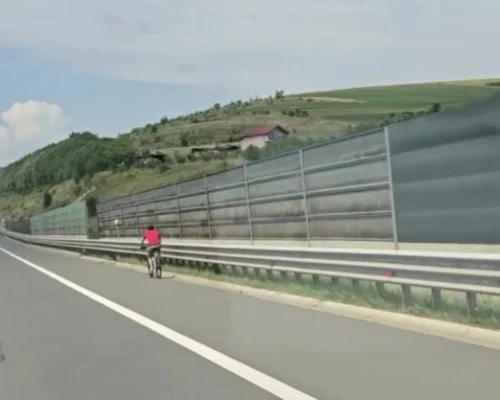 biciclist pe autostrada capturî video StirideCluj jpg