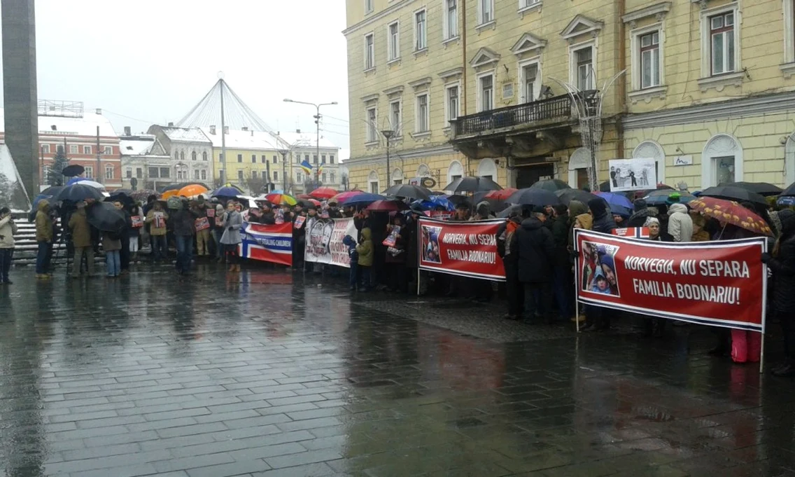 Protest Cluj pentru sotii Bodnariu