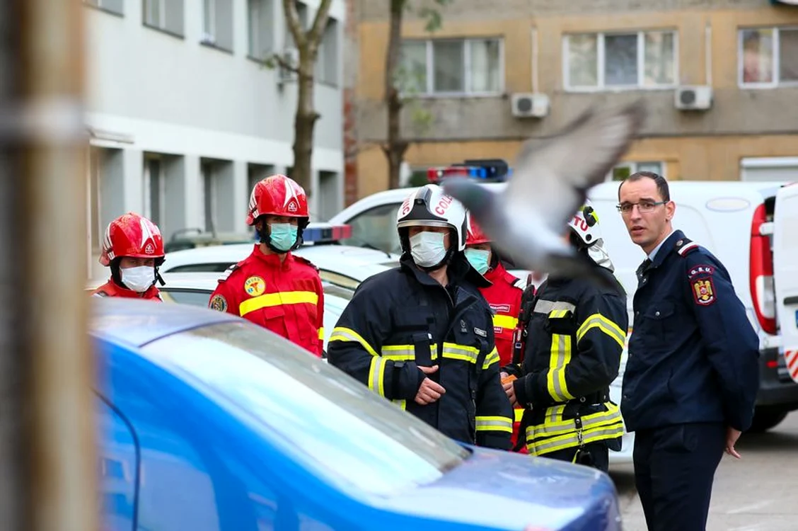 
    O echipă din cadrul Ministerului Apărării Naţionale se deplasează la TimişoaraFoto: news.ro  