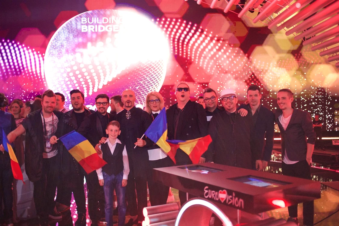
    Eurovision 2015 - băiatul a devenit celebru cu povestea lui de viațăFoto Click!  