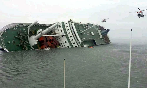 korea ferry boat sinks si  jpeg