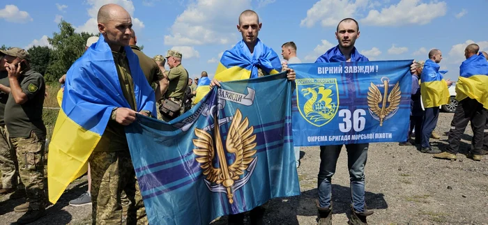 Rusia și Ucraina au făcut un schimb de prizonieri mediat de Emiratele Arabe FOTO MilitaryLand.net