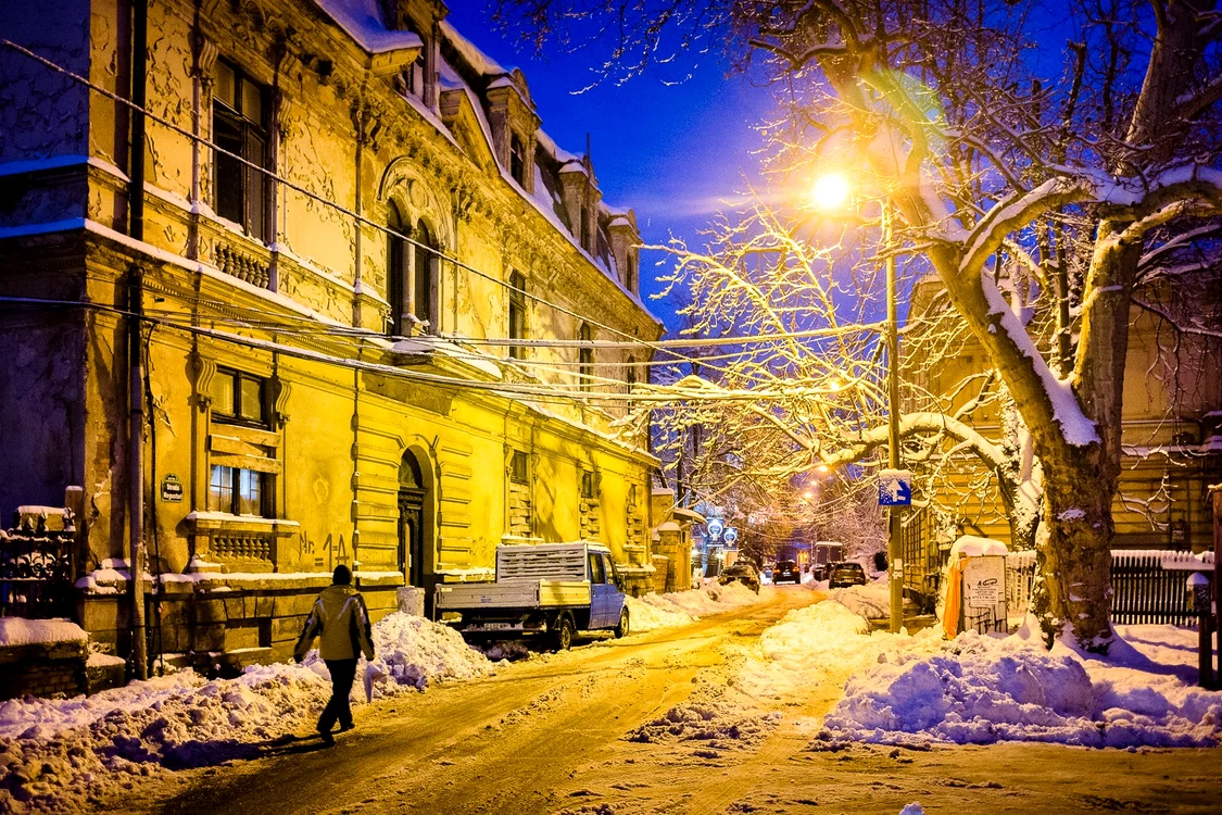 Zăpadă pe străzile din București Foto: bucurestiulmeudrag.ro