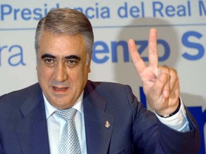 
    Lorenzo Sanz crede că Realul nu trebuia să plătească atât pentru Ronaldo  