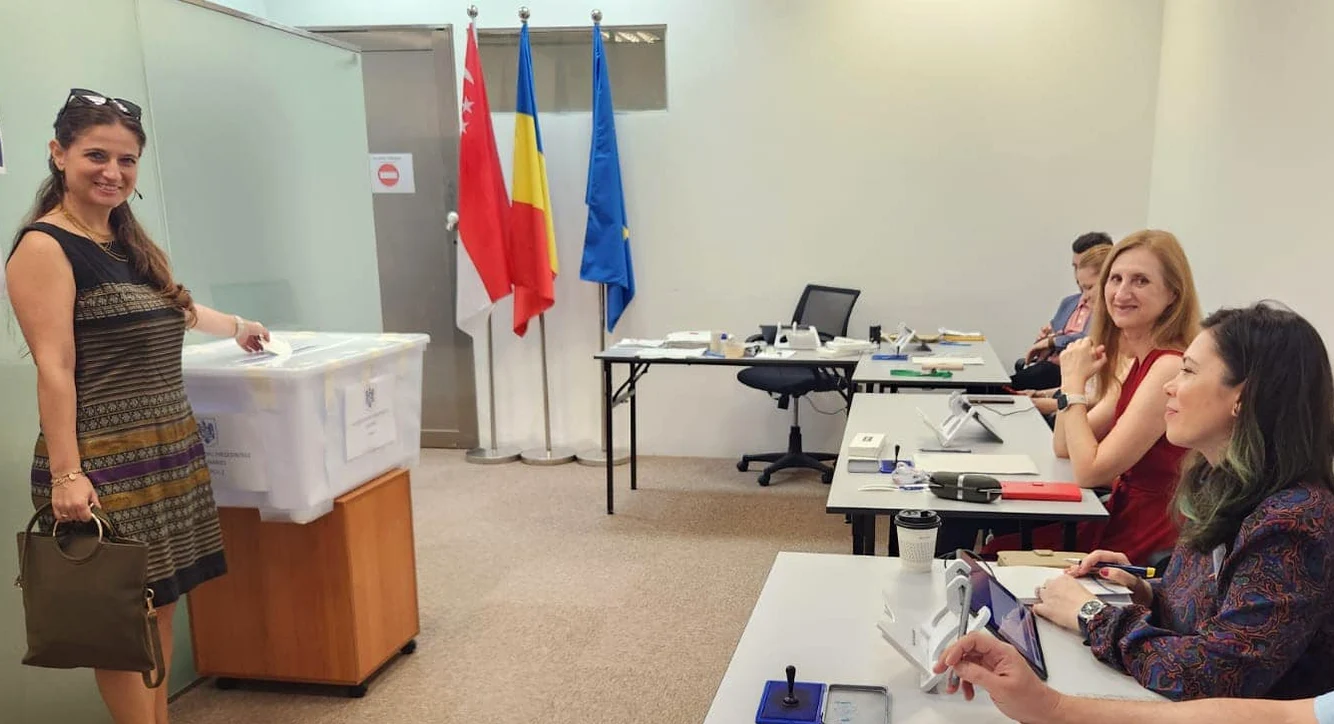 În diaspora, votul se desfăşoară pe parcursul a trei zile. FOTO MAE