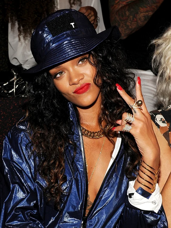 
    Rihanna a alimentat speculațiile conform cărora ar consuma cocaină prin intermediul unei filmări controversatefoto: Getty  