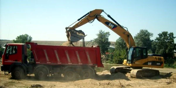 La Balş, regularizarea bate pasul pe loc