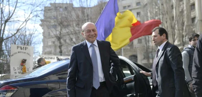 „Traian Băsescu şi-a dovedit mârlănia prin postarea de vinerea la adresa d-lui Iohannis, dar şi a votului majorităţii românilor, după ce preşedintele a fost de acord cu nominalizarea d-lui Eugen Teodorovici ca viitor ministru de Finanţe” FOTO Mediafax