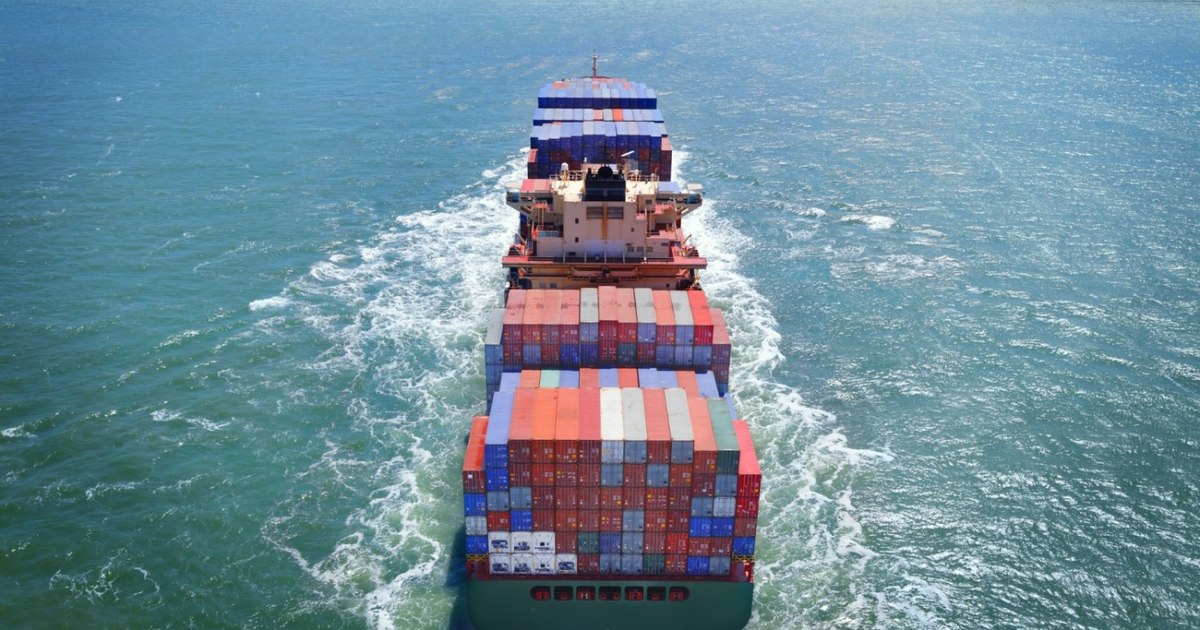 Companiile de transport suspendă navigaţia prin Golf