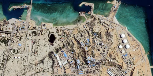 Vedere aeriană a terminalului petrolier Kharg Island FOTO Shutterstock