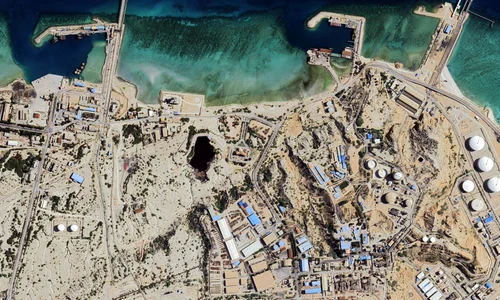 Vedere aeriană a terminalului petrolier Kharg Island FOTO Shutterstock