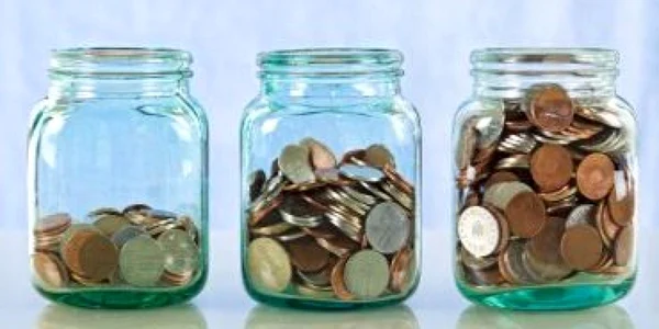BNR: Deficitul de cont curent a scăzut cu 73,8%